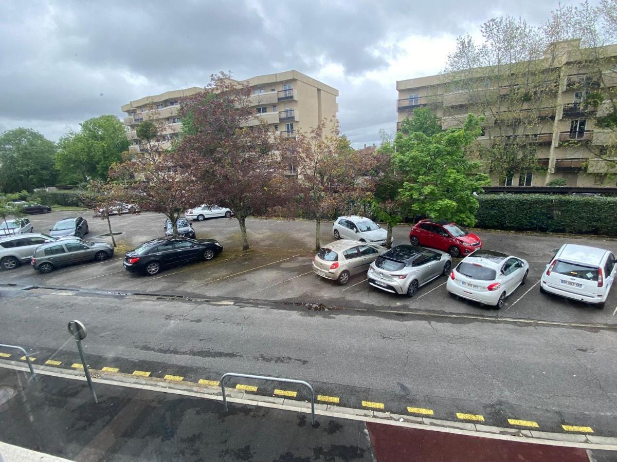 Superbe Appartement Au Calme Avec Parking Gratuit. Mérignac Exteriér fotografie
